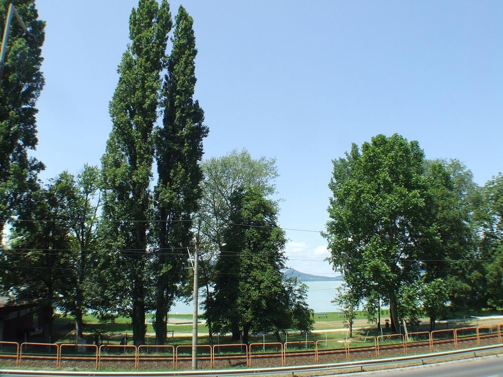 Villa Vizparti Nyaralo Fonyód Esterno foto